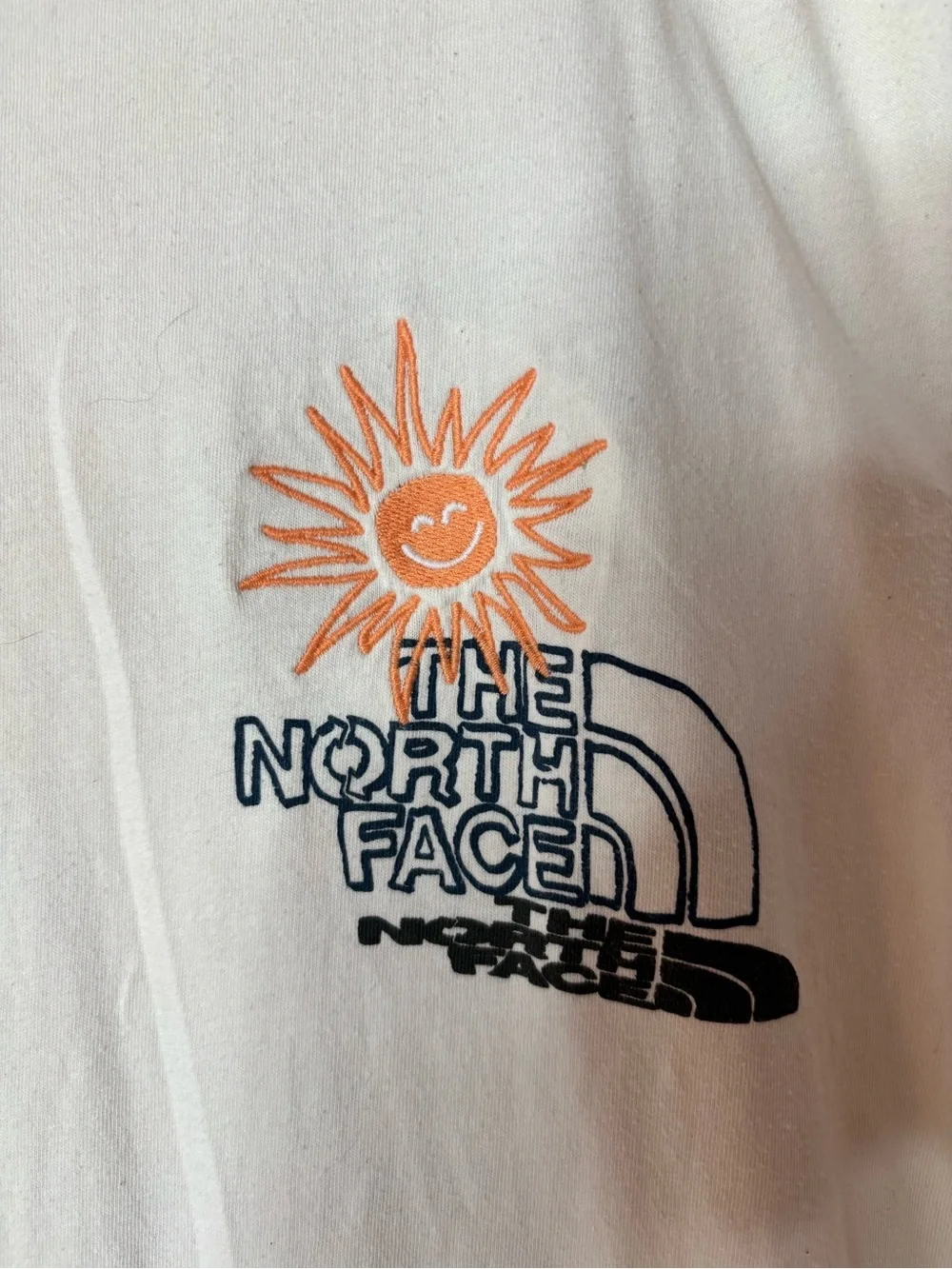 The North Face men’s T-shirt sizeS embroidered
